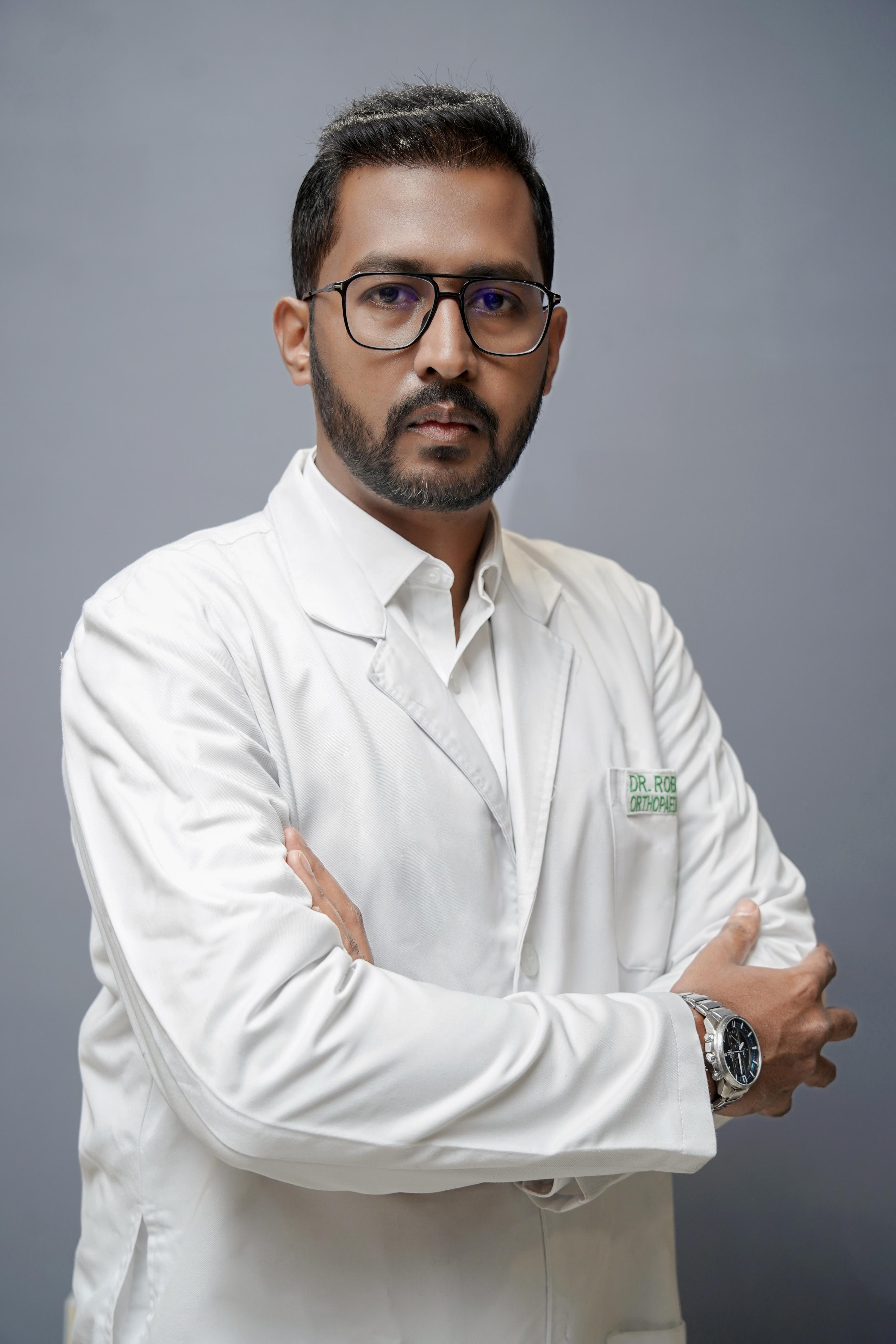 Dr. Robin Bohat